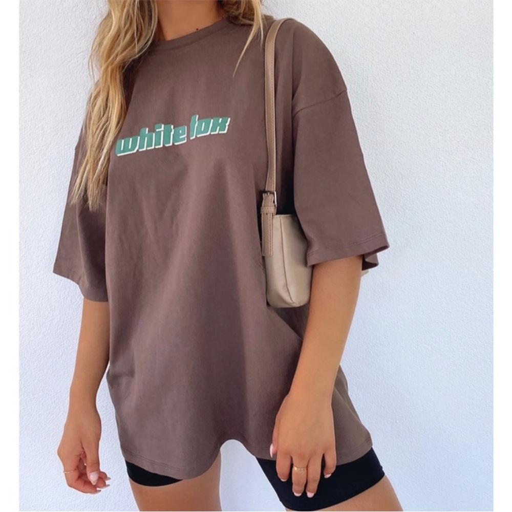 White Fox Boutique Oversized Brown Graphic Tee, size S/M